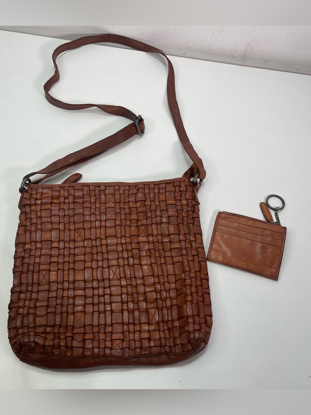 VILENCA HOLLAND Shoulder Crossbody Bag Chestnut Woven Leather w/ Keychain Wallet